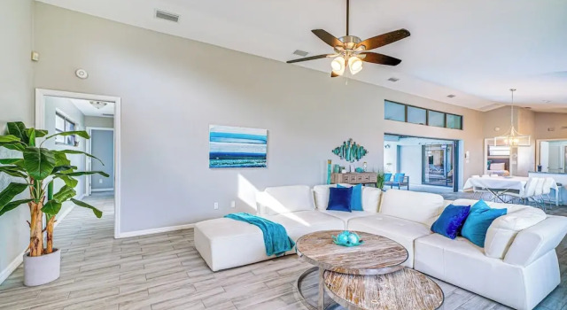 Cape Coral Home w/ Heated Pool, Dock & Gulf Access, Забронировать Дом для отпуска Виллы Кейп-Корал, Вилла