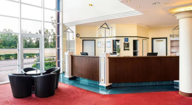 Courtyard by Marriott Magdeburg, Buchen Sie Hotel Magdeburg 