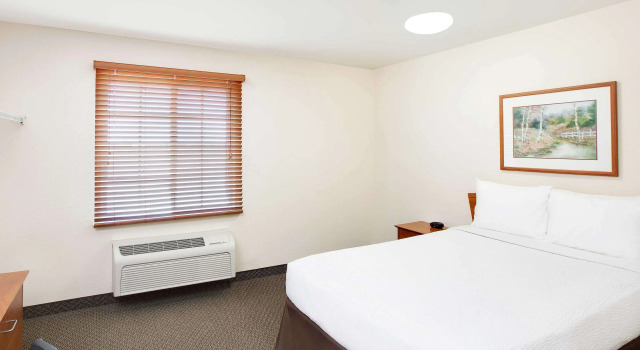 Номер Standard WoodSpring Suites Tyler Rose Garden