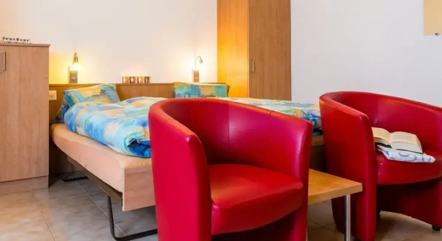 Chalet Piccolo by Interhome, Prenota Chalet Hotel a Canton Vallese con parcheggio, Parcheggio