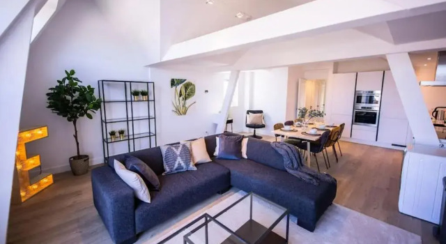 Exceptional 3 Bedroom Serviced Apartment 83m2 -NB304E-, Забронировать Апартаменты/квартира Дельфсхавен 