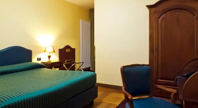 Relax Style House Central Rooms, Забронировать Отель Пескара Побережье Абруццо, рядом с Железнодорожный вокзал Пескара