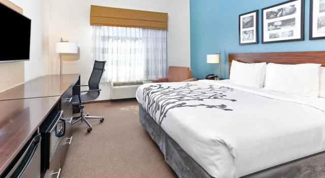 Люкс Deluxe Sleep Inn & Suites Longview North