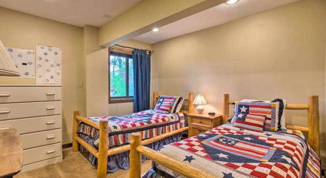 Коттедж Sprawling Fraser Cabin w/ Private Hot Tub & Deck!