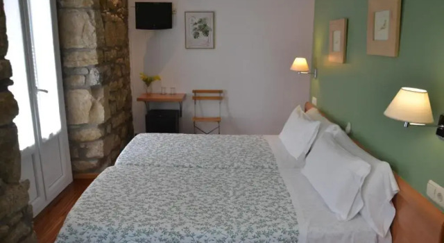 Pensión Nuevas Artes, Rezerwuj Hotel Hotele w Baskonia z parkingiem, Parking