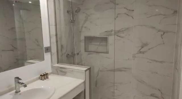Апартаменты New and modern apartment on the beach 527