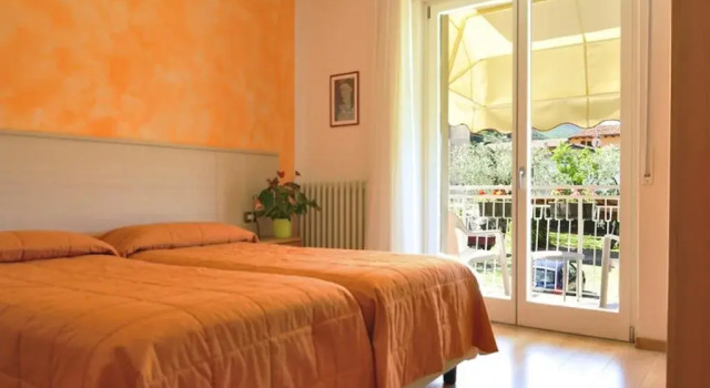 Hotel Villa Florida, Prenota Hotel Hotel a Veneto con piscina, Piscina