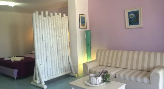 B&B Villa Pimm's, Book Bed and Breakfast Hoteller i Calabrien med parkering, Parkering