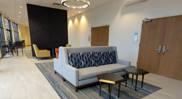 Holiday Inn Carbondale - Conference Center, an IHG Hotel, Buchen Sie Hotel Hotels in Illinois mit Parkplatz, Parkplätze