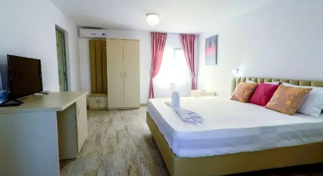 Pensiunea Valurile Marii Negre, Prenota Hotel Sulina 