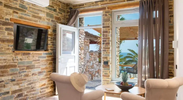 Полулюкс Deluxe Lazarou Beach Apartments