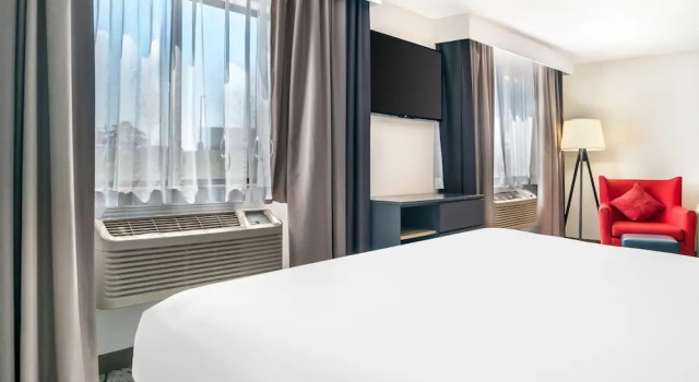 Люкс Country Inn & Suites by Radisson, Frederick, MD