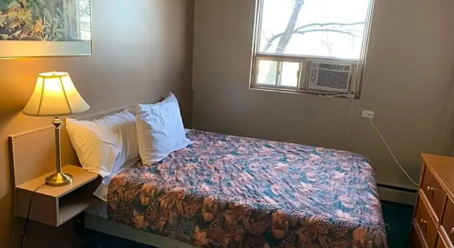 Vivian Motor Hotel