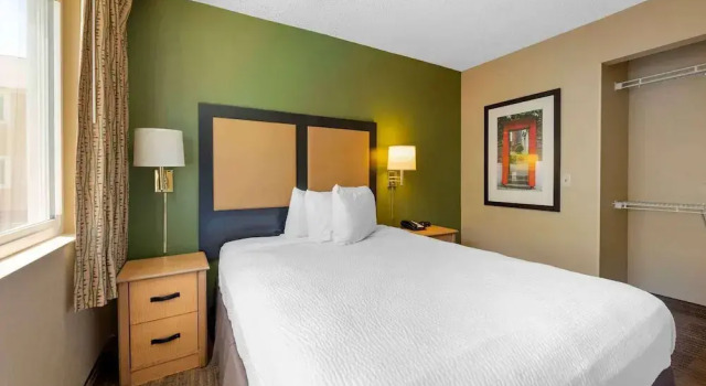 Люкс Southpoint Suites Jacksonville