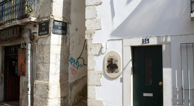Alfama 88, By Home With a View, Забронировать Отель Санта-Мария-Майор Лиссабон, рядом с Money Museum