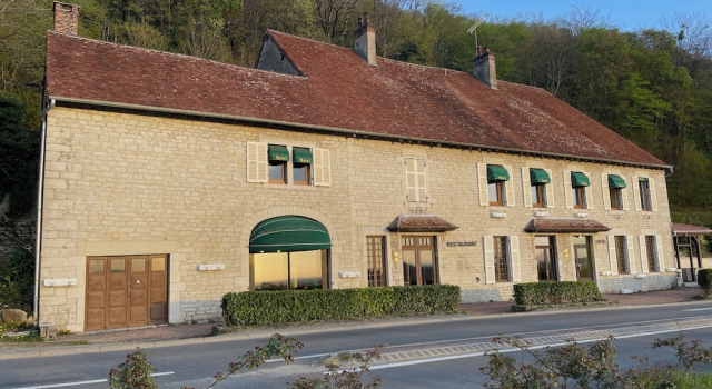 La chaumette, Book Hotel Hoteller i Burgund med parkering, Parkering