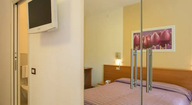 Семейный номер Comfort с балконом Hotel Domingo
