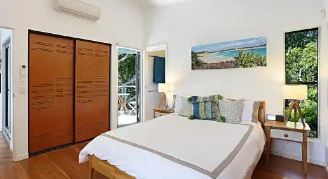 Barefoot Bungalow - Castaways Beach, Varaa Hotelli Castaways Beach Queensland
