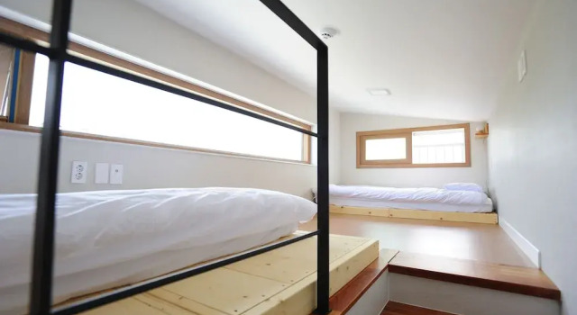 Кровать в общем номере (мужской номер) Hannah Guesthouse