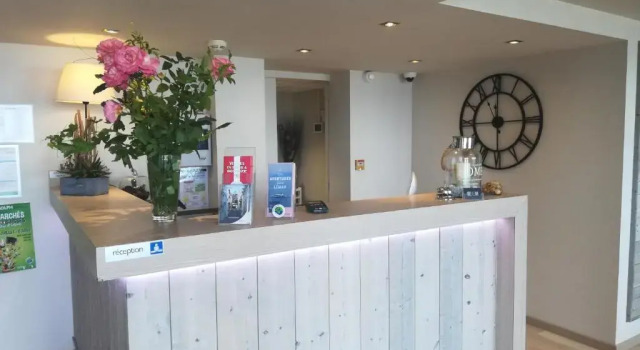 Hotel Le Léman, Забронировать Отель Отели Южного берега Женевского озера с парковкой, Парковка