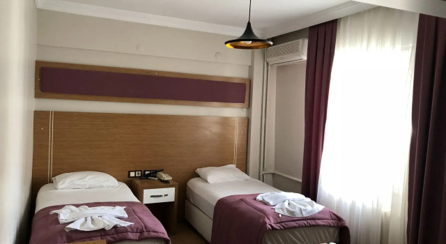 Otel Bilgicler