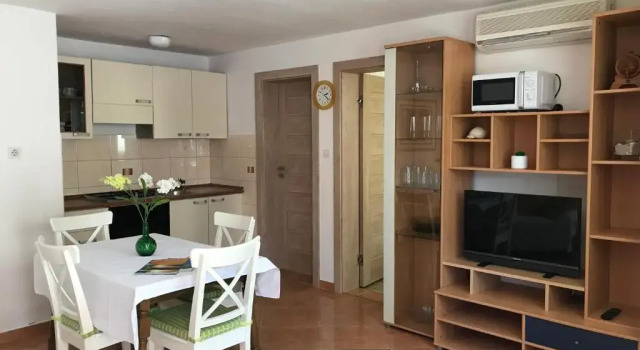 Apartments Biskup