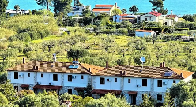 Коттедж с 4 комнатами Seaview House Athena