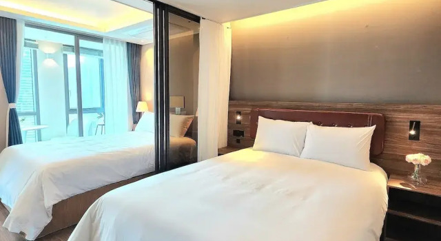Suite familiare con parziale vista mare ThePlace34