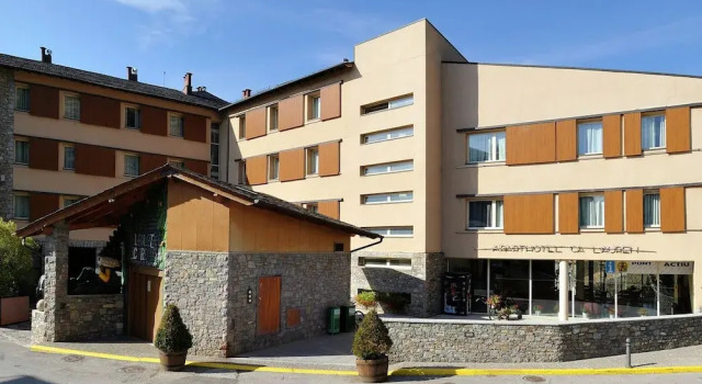 Nice Apartment With Microwave in the Middle of the Pyrenees