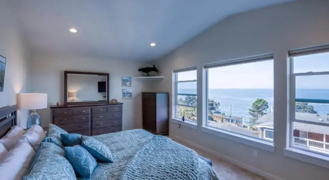 Коттедж Oceanview Townhome - Pet Friendly - Sleeps 6 - King