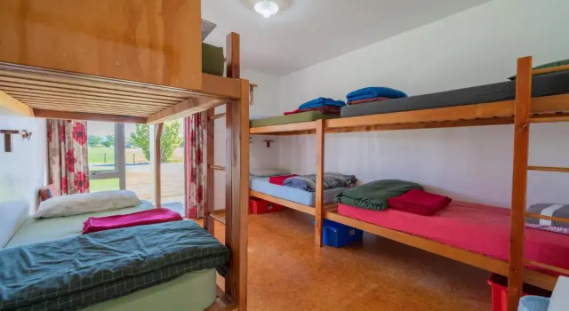 Кровать в общем номере (женский номер) Bob  Maxines Backpackers