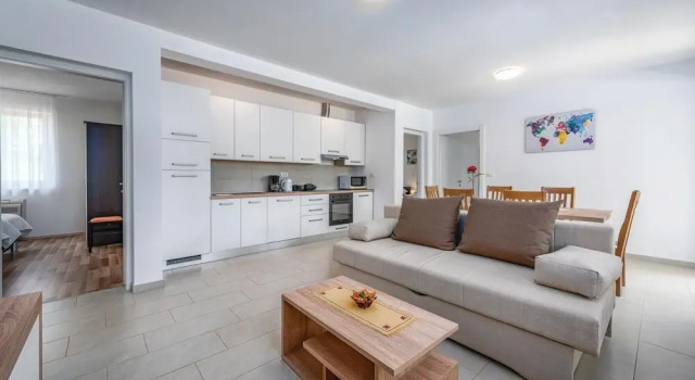 Nice Home in Zminj With Wifi and 3 Bedrooms, Réserver Hôtel Barban Istrie