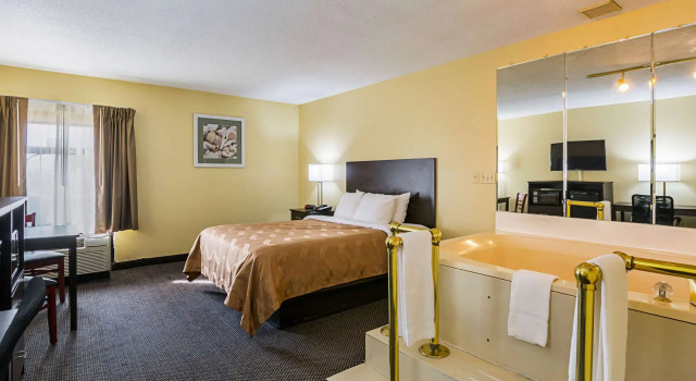 Quality Inn & Suites Greensburg I-74, Rezervați Hotel Greensburg Indiana
