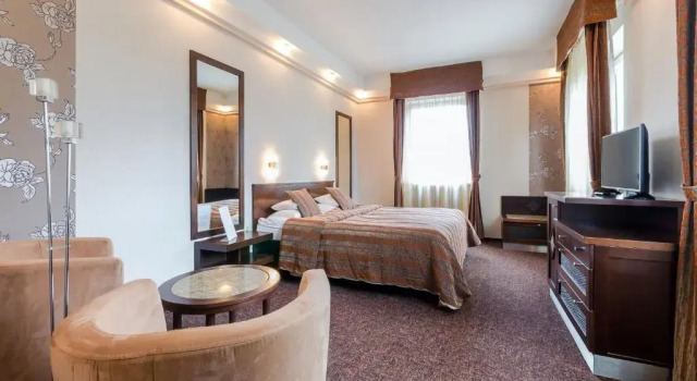 Hunguest Hotel Apollo, Reserva ahora Hotel Hoteles en Northern Great Plain con piscina, Piscina