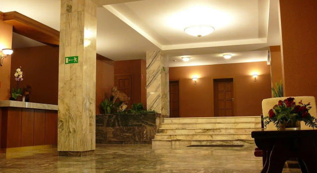 Hotel Rezydencja, Boek Hotel Hotels in Subkarpaten met parkeren, Parkeren