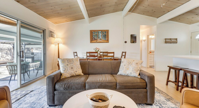 Clear Lake Gem on Canal w/ Dock: Dogs Welcome!, Reserva ahora Casa o chalet Finley California
