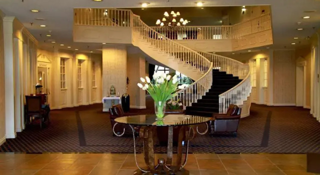 Delta Hotels by Marriott Helena Colonial, Book Hotel Hoteller i Helena med morgenmad, Morgenmad