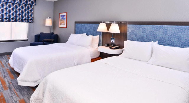 Четырёхместный номер Standard Hampton Inn & Suites Legacy Park-Frisco