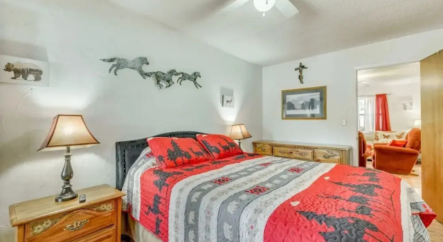 Eagle's Nest - Hot Tub, Deck & Prime Location 2 Bedroom Cabin, Varaa Lomakoti Cloudcroft New Mexico