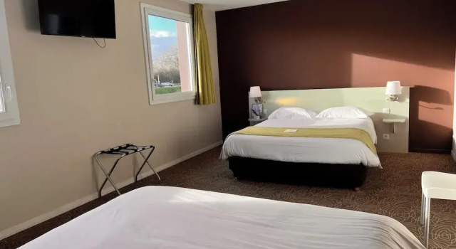 Номер Standard Brit Hotel Saint-Méen-le-Grand en Brocéliande