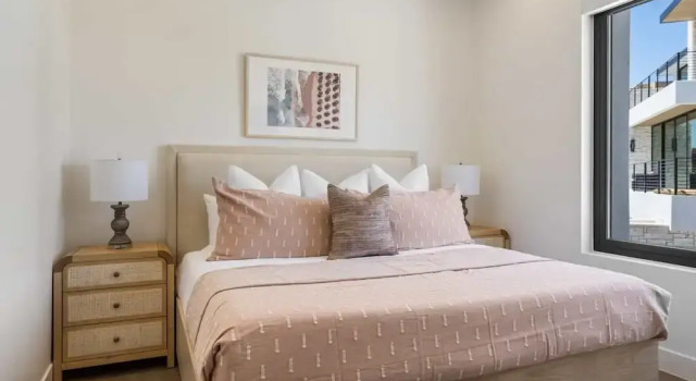 The Beach Front Max 14 Bedroom Home, Varaa Lomakoti St. George 