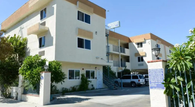 Bellflower Travel Inn
