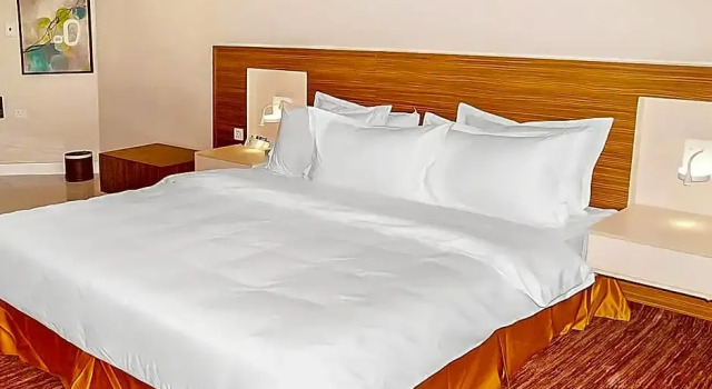 OYO 618 Taya Hotel, Buchen Sie Hotel Ahad Rafidah 