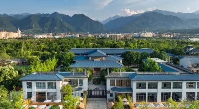 Huatai Hechen Mountain Lodge (Taibai Mountain Tang Town), Prenota Hotel Baoji Shaanxi