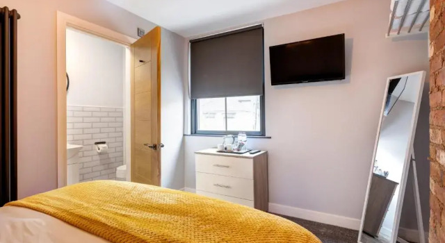 Номер Deluxe Bondgate Hotel - Smart Self Check-in Accomodation