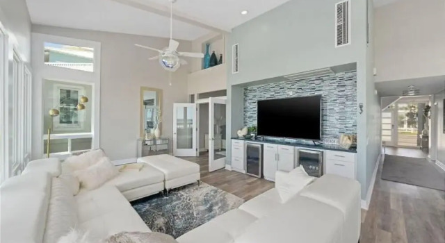 17811 Front Beach by Forehand Rentals