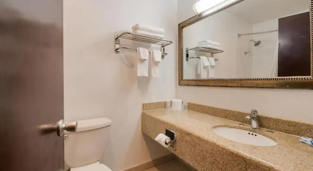 Номер Standard Rodeway Inn & Suites Portland West - Beaverton