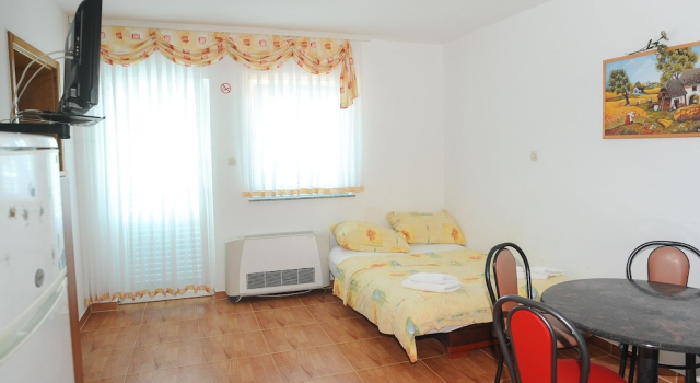 Апартаменты Comfort Golden Coast Villa Caska