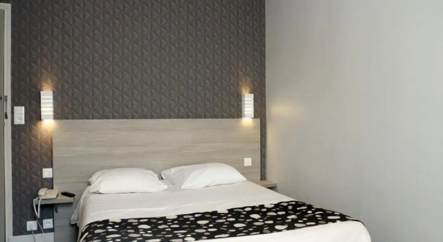 Номер Classic LOGIS -Hotel & Restaurant de la Place