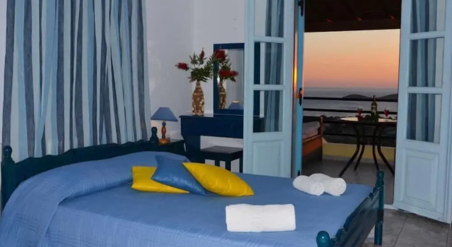 Трёхместный номер Standard с балконом Hotel Dina - Ξενοδοχείο Ντινα